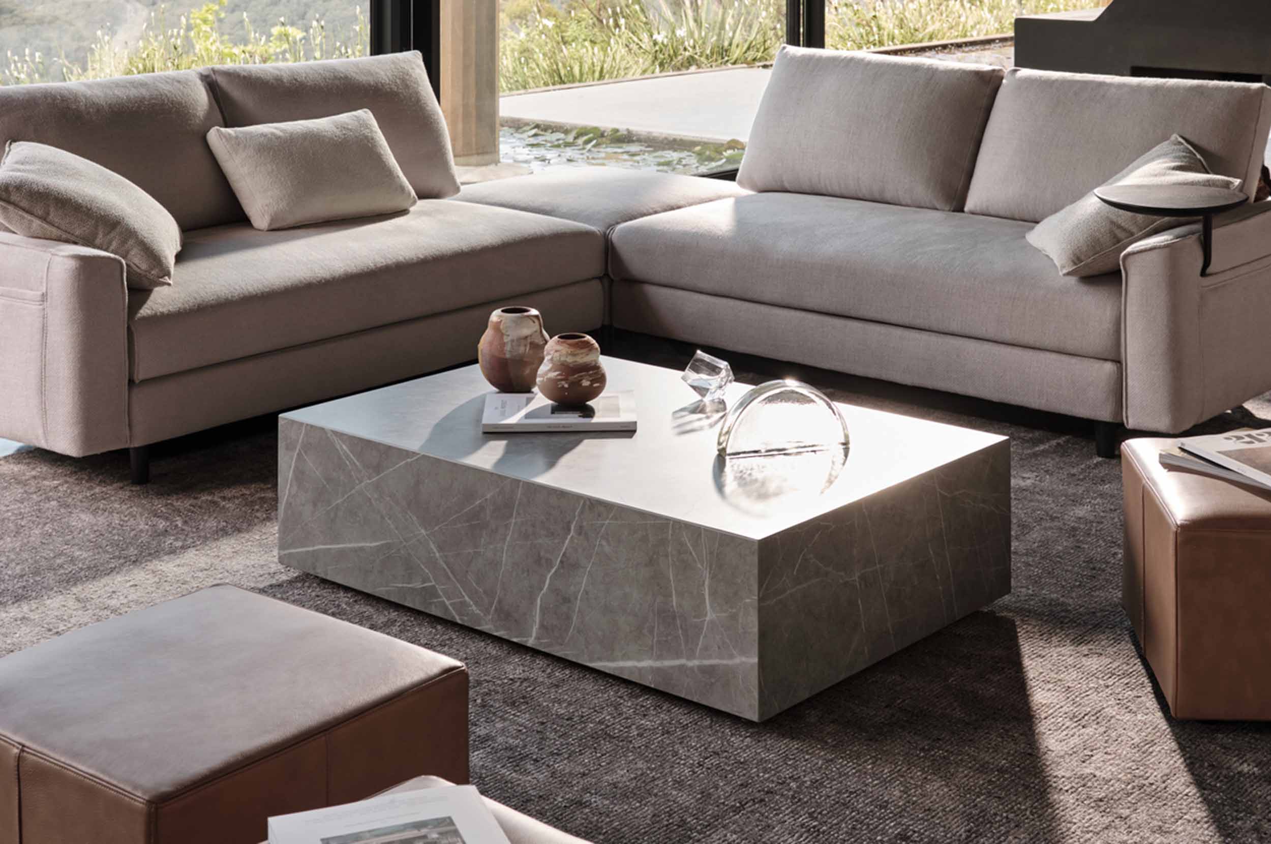 King furniture coffee table discount