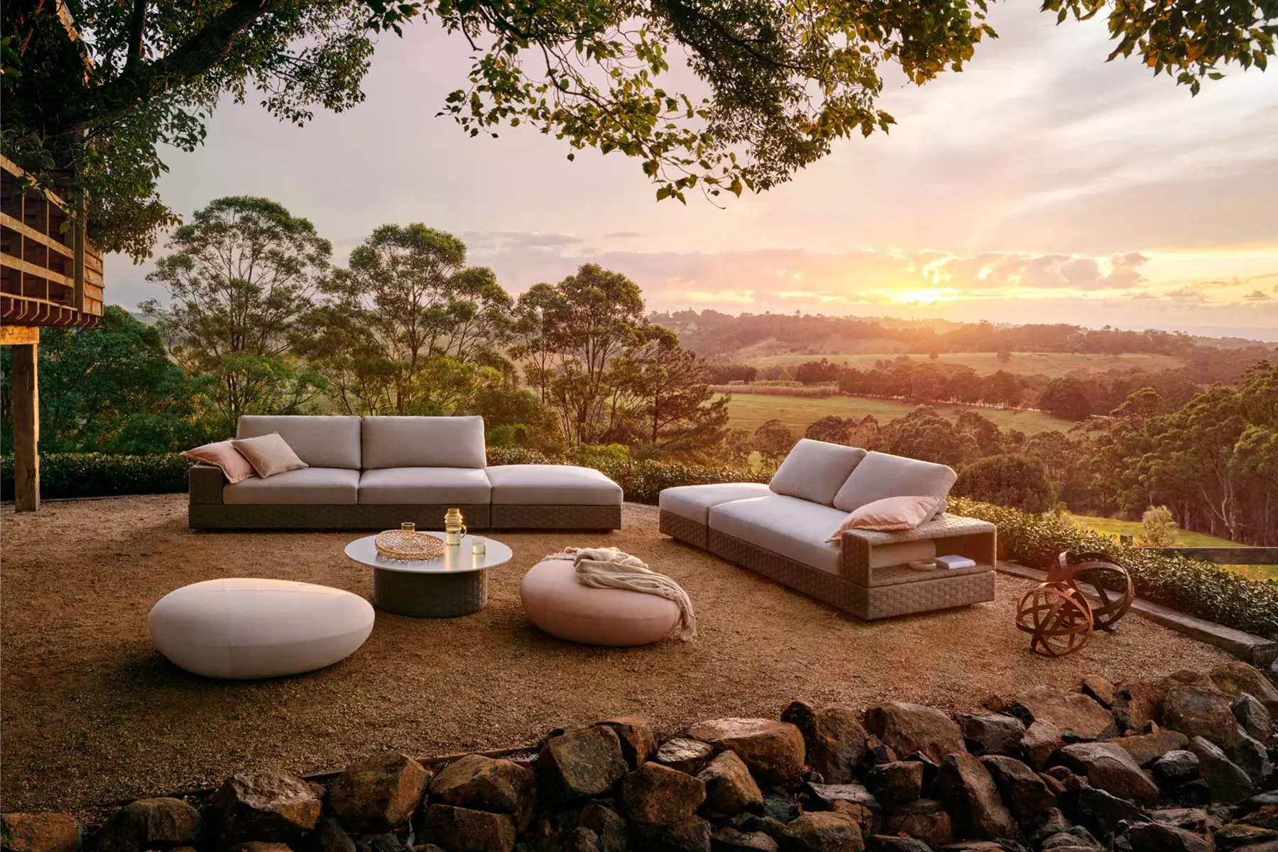 アート・デザイン・音楽 Best Designed Outdoor Living Neale Whitaker on the art of the outdoor room | KING